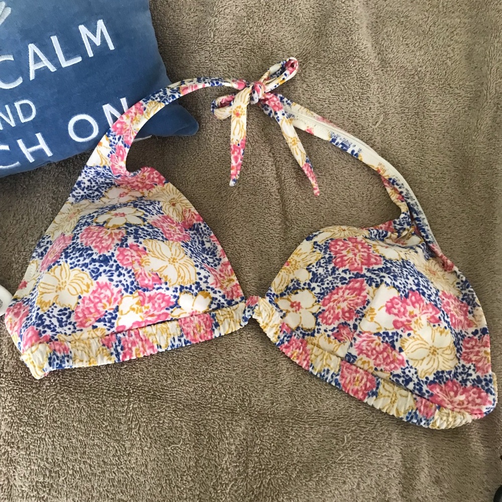 NWT  Bikini Swimsuit top